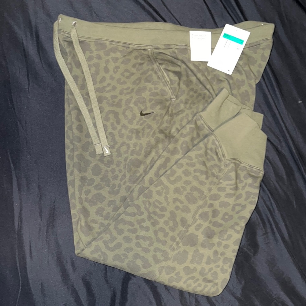 never worn still has tags